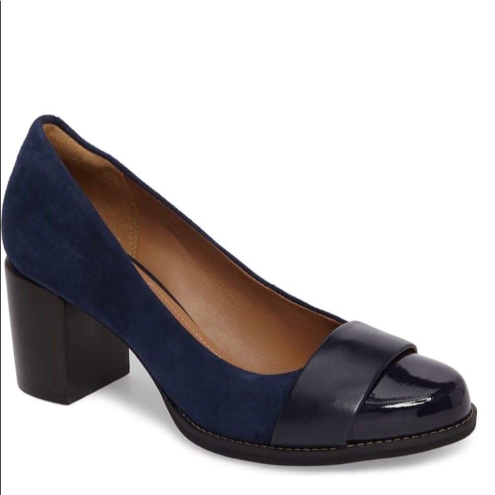 Clark’s Tarah Brae Pump in Navy